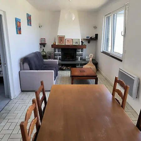 Maison Atypique Face A La Mer, Les Pieds Dans L'eau