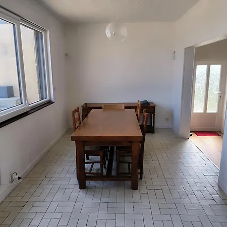 Maison Atypique Face A La Mer, Les Pieds Dans L'eau