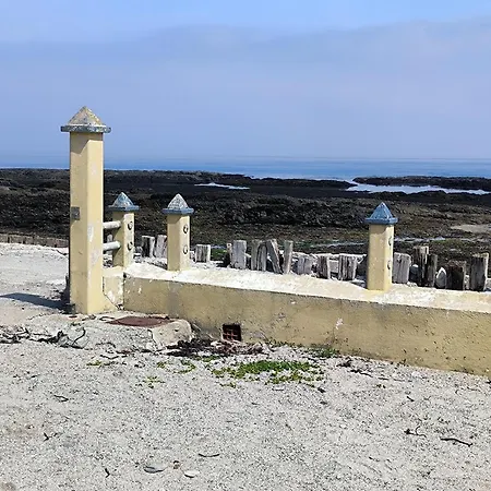 Maison Atypique Face A La Mer, Les Pieds Dans L'eau