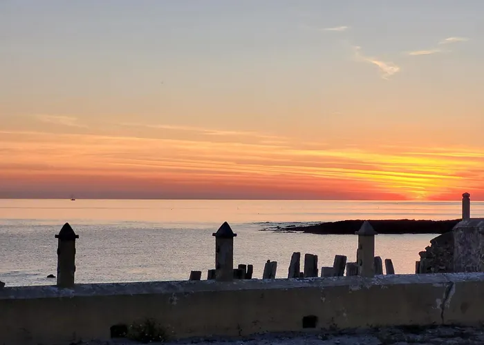 Tatil Evi Maison Atypique Face A La Mer, Les Pieds Dans L'eau